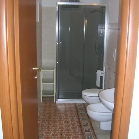 Ex La Bicocca - Via Umberto 15, Iun S1733 Alojamento de Acomodação e Pequeno-almoço 3*