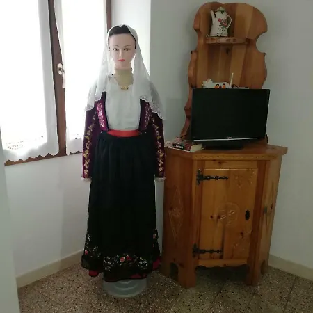 Alojamento de Acomodação e Pequeno-almoço Ex La Bicocca - Via Umberto 15, Iun S1733 Sorso