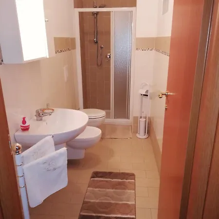 Ex La Bicocca - Via Umberto 15, Iun S1733 Alojamento de Acomodação e Pequeno-almoço 3*