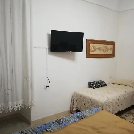 Bed & Breakfast Ex La Bicocca - Via Umberto 15, Iun S1733