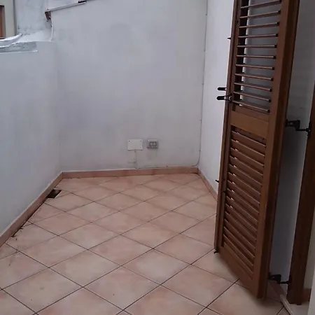 Bed & Breakfast Ex La Bicocca - Via Umberto 15, Iun S1733