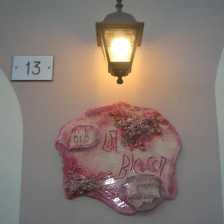 Ex La Bicocca - Via Umberto 15, Iun S1733 Couette-café Sorso