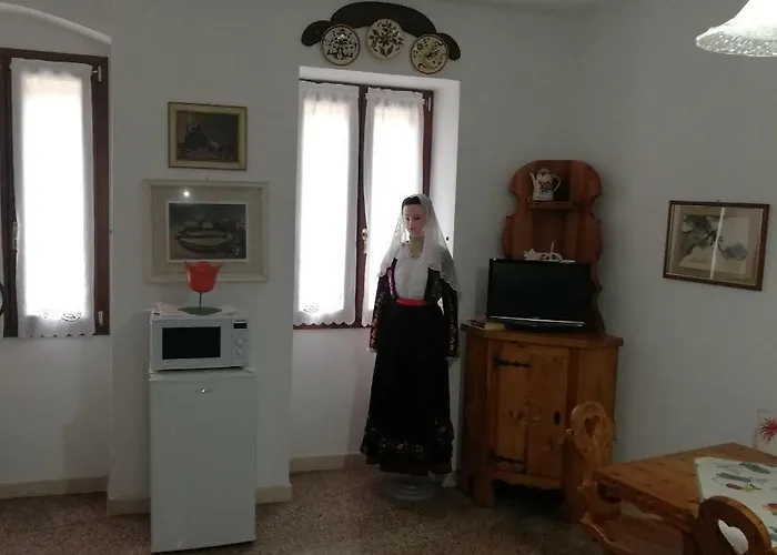 Ex La Bicocca - Via Umberto 15, Iun S1733 索尔索